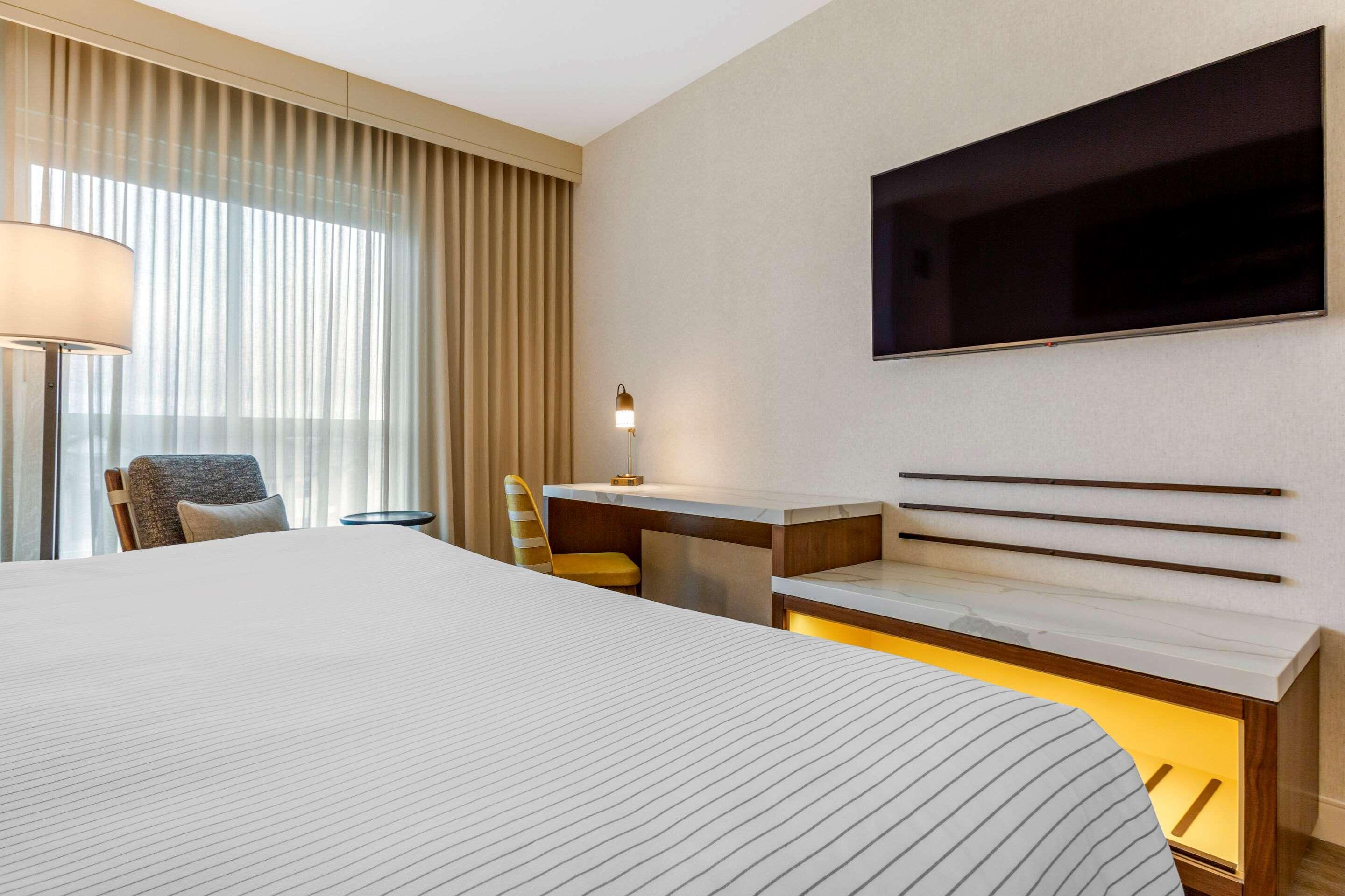 Hotel Centro Sonoma Wine Country, Tapestry Collection Hilton ロナート・パーク エクステリア 写真