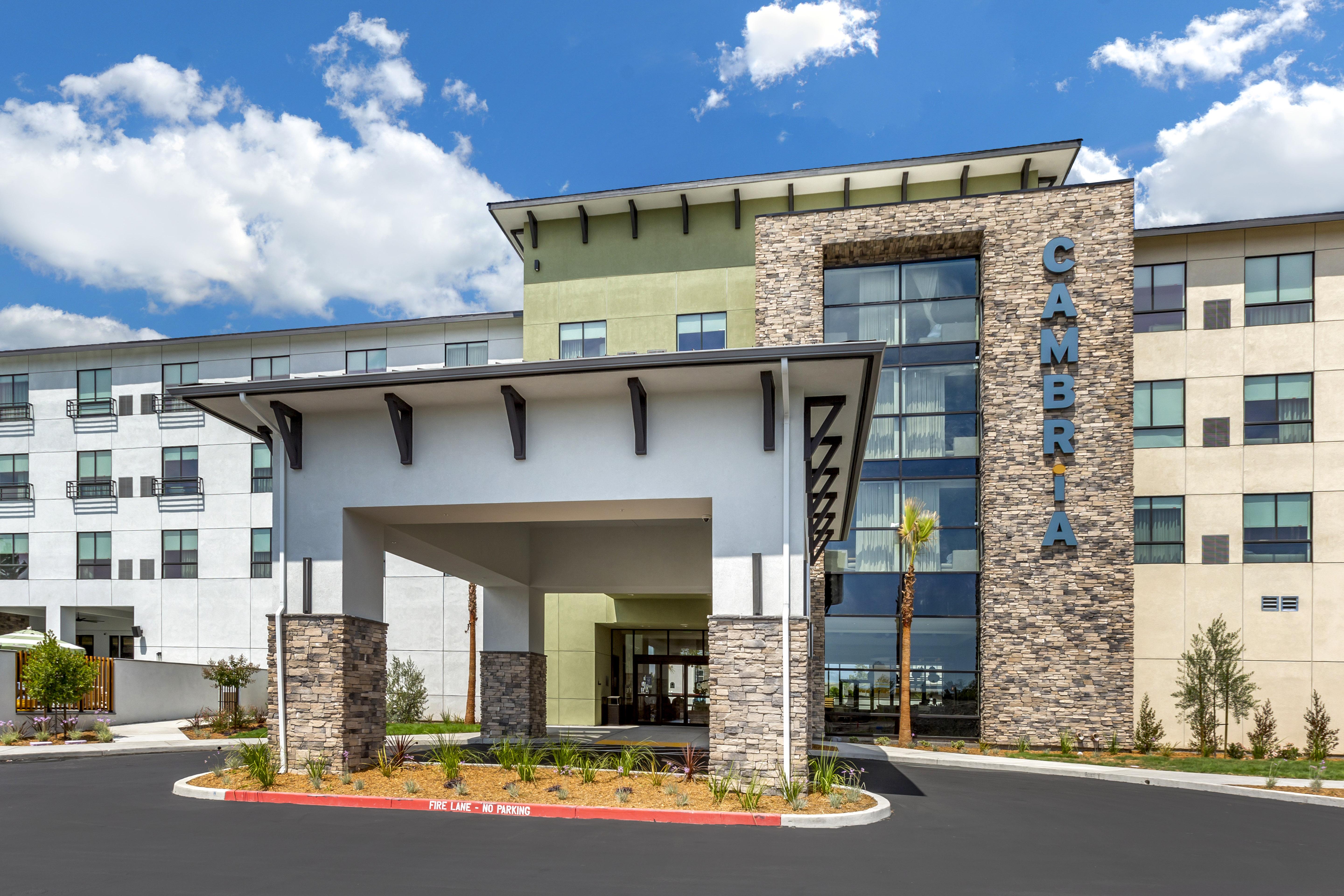 Hotel Centro Sonoma Wine Country, Tapestry Collection Hilton ロナート・パーク エクステリア 写真