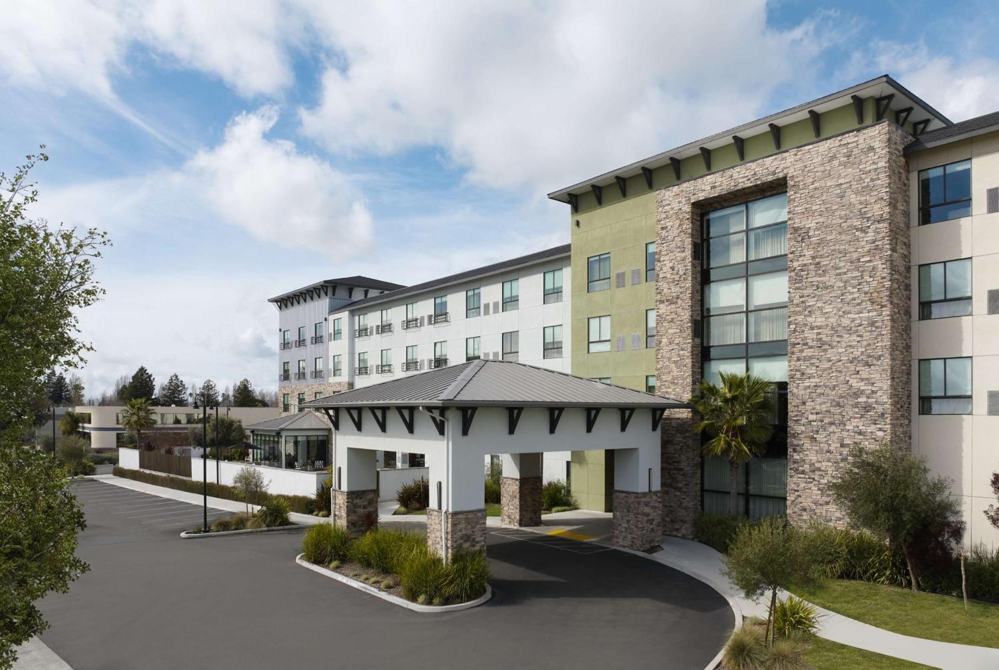 Hotel Centro Sonoma Wine Country, Tapestry Collection Hilton ロナート・パーク エクステリア 写真